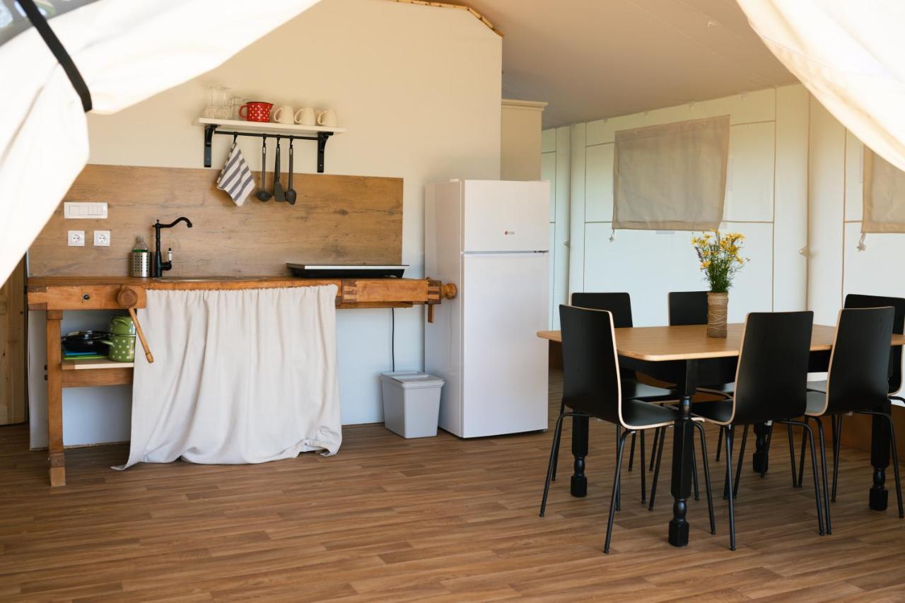Glamping Kolpa Resort Gradac Exterior photo